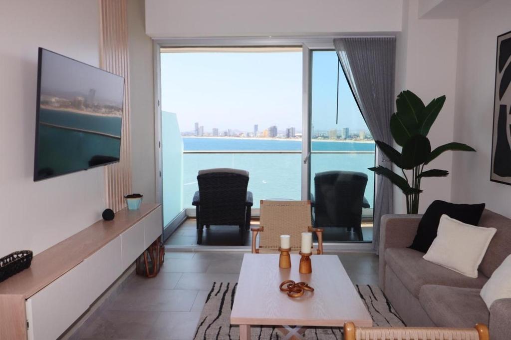 Beautiful and New Bahía Serena Condominium - 2