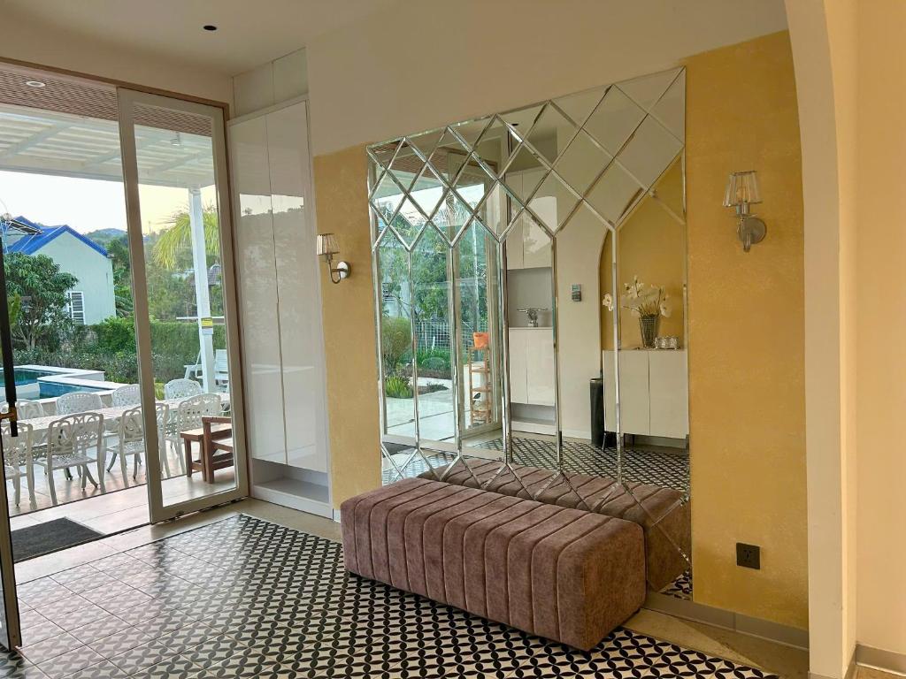 フロント・ロビー