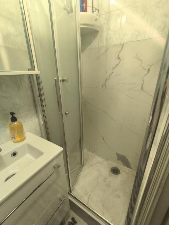 Chatelet Petit Cosy Studio - 5