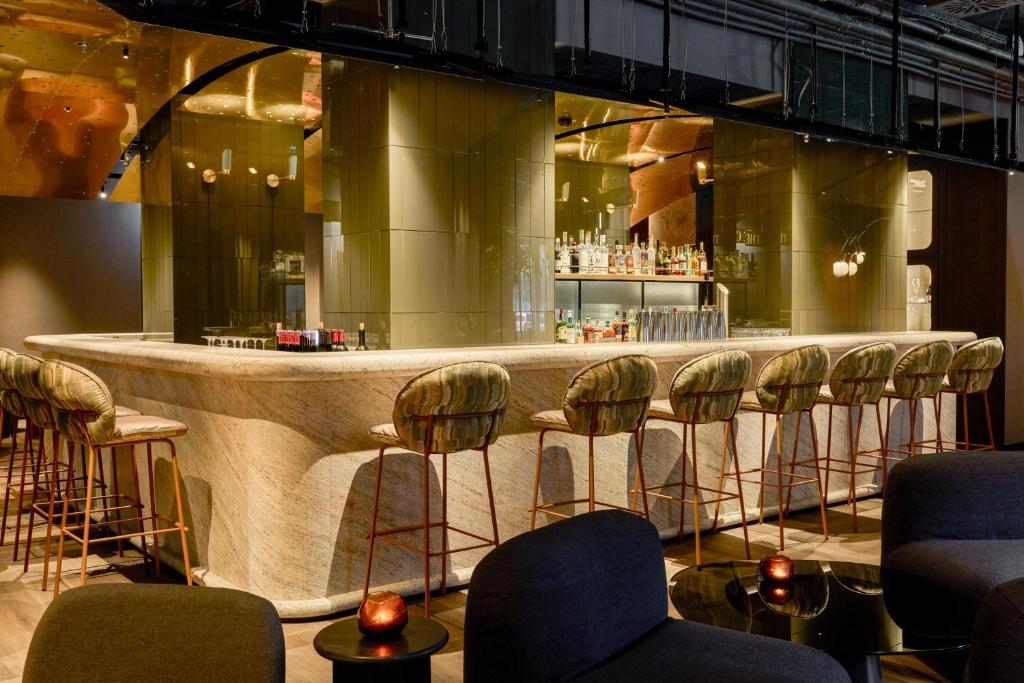 The Cloud One Frankfurt-Metropolitan — Restaurant & bars in Frankfurt am Main, Hesse