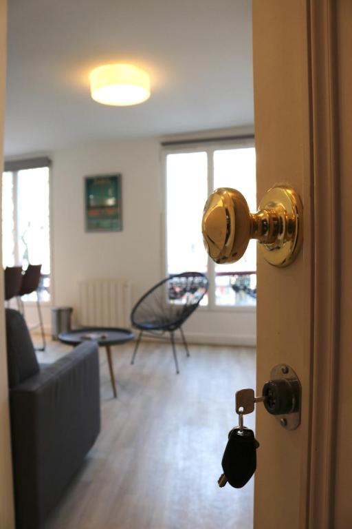 Studio rénové au coeur de Paris - 3