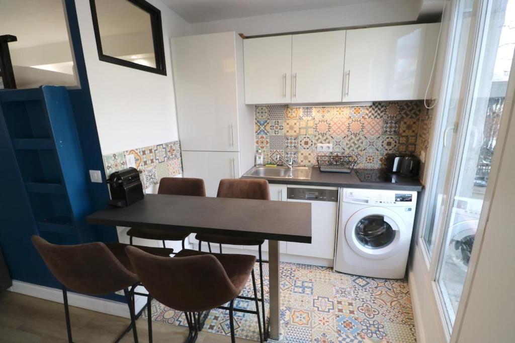 Studio rénové au coeur de Paris - 4