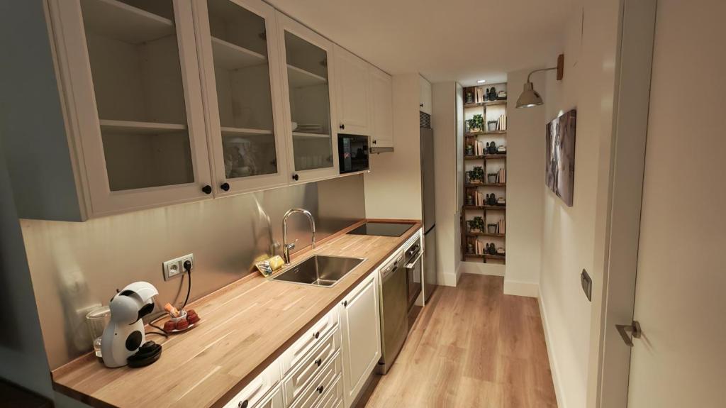 アパルタホテル クオ エラソ (Apartahotel Quo Eraso)