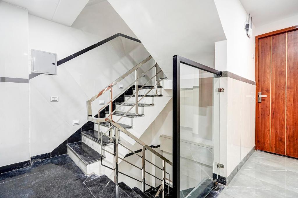 フロント・ロビー