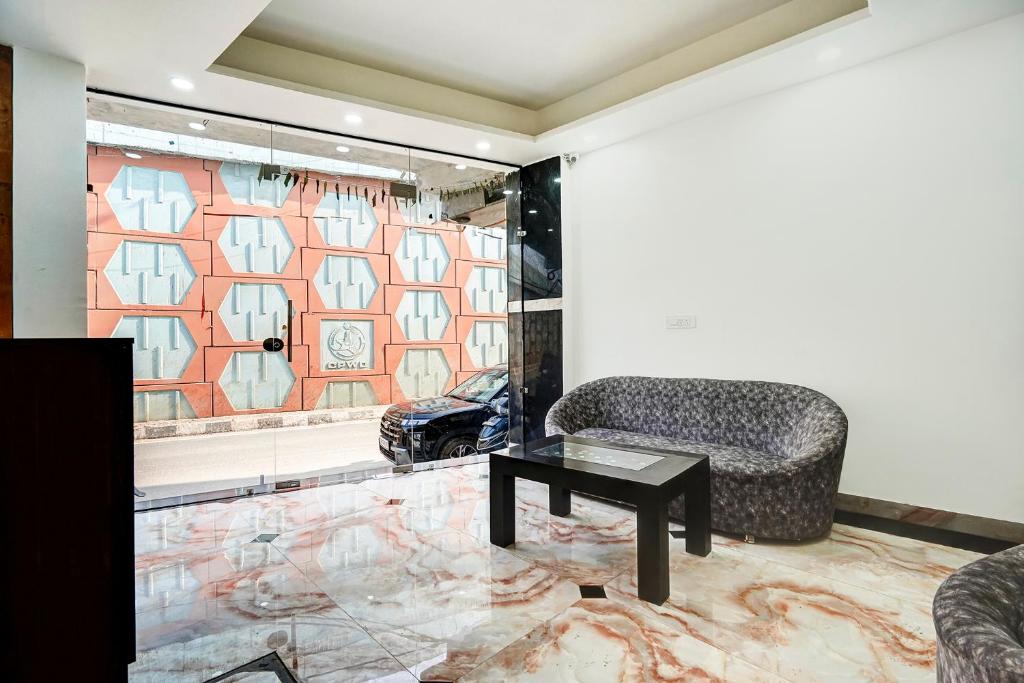 フロント・ロビー