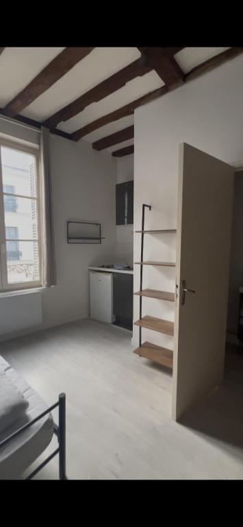 Studio T1 TOURS - 4