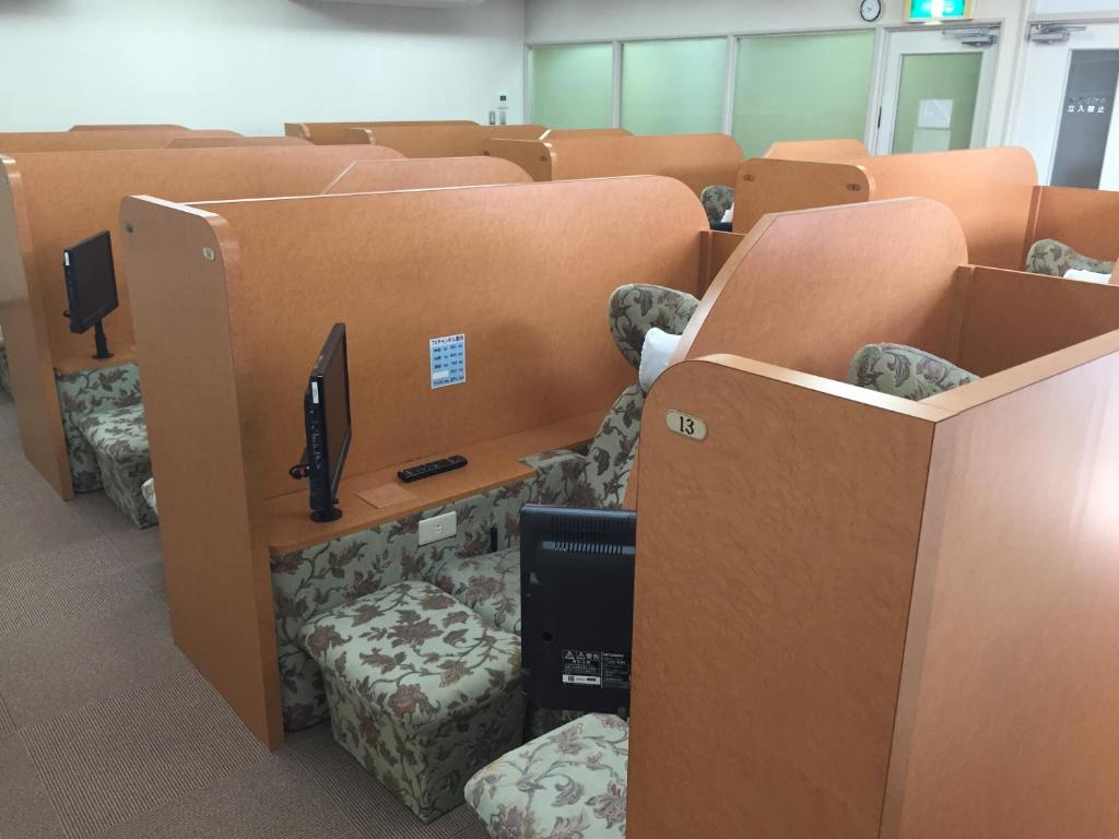 Shared lounge/TV area