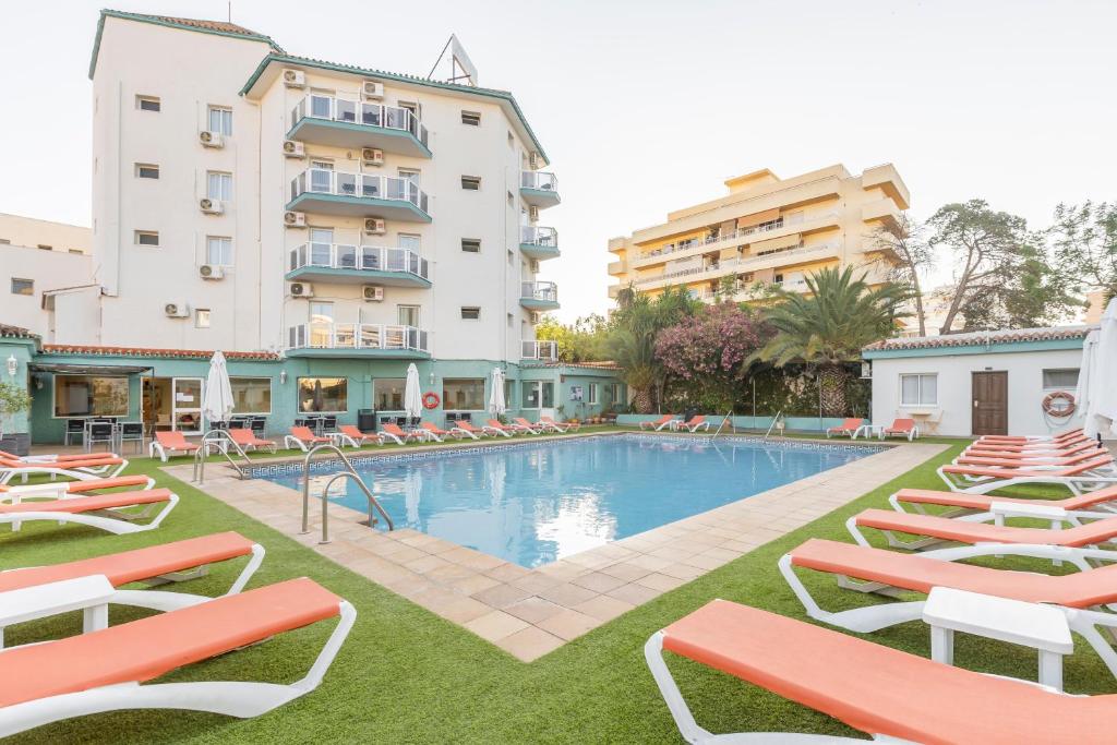 BLUESEA Miramar Fuengirola — Swimming pool in Fuengirola, Andalusia