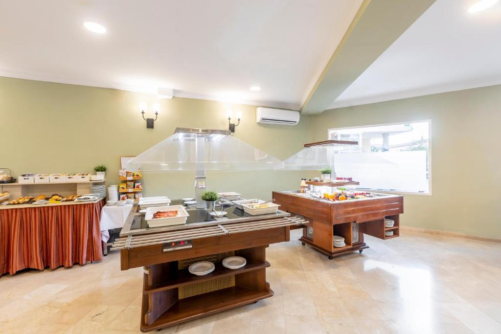 BLUESEA Miramar Fuengirola — Restaurant & bars in Fuengirola, Andalusia