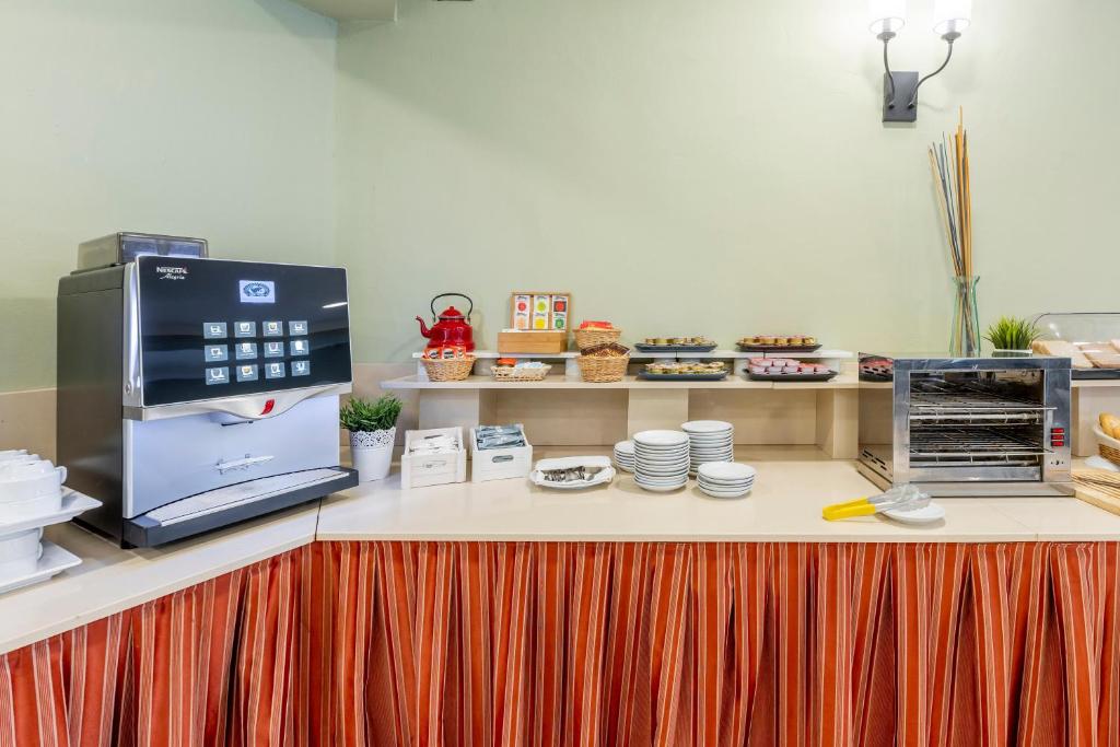 BLUESEA Miramar Fuengirola — Restaurant & bars in Fuengirola, Andalusia