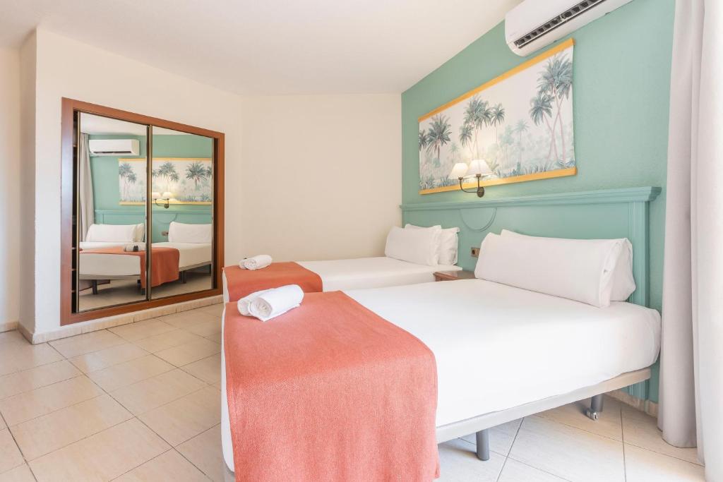 BLUESEA Miramar Fuengirola — Hotel rooms in Fuengirola, Andalusia