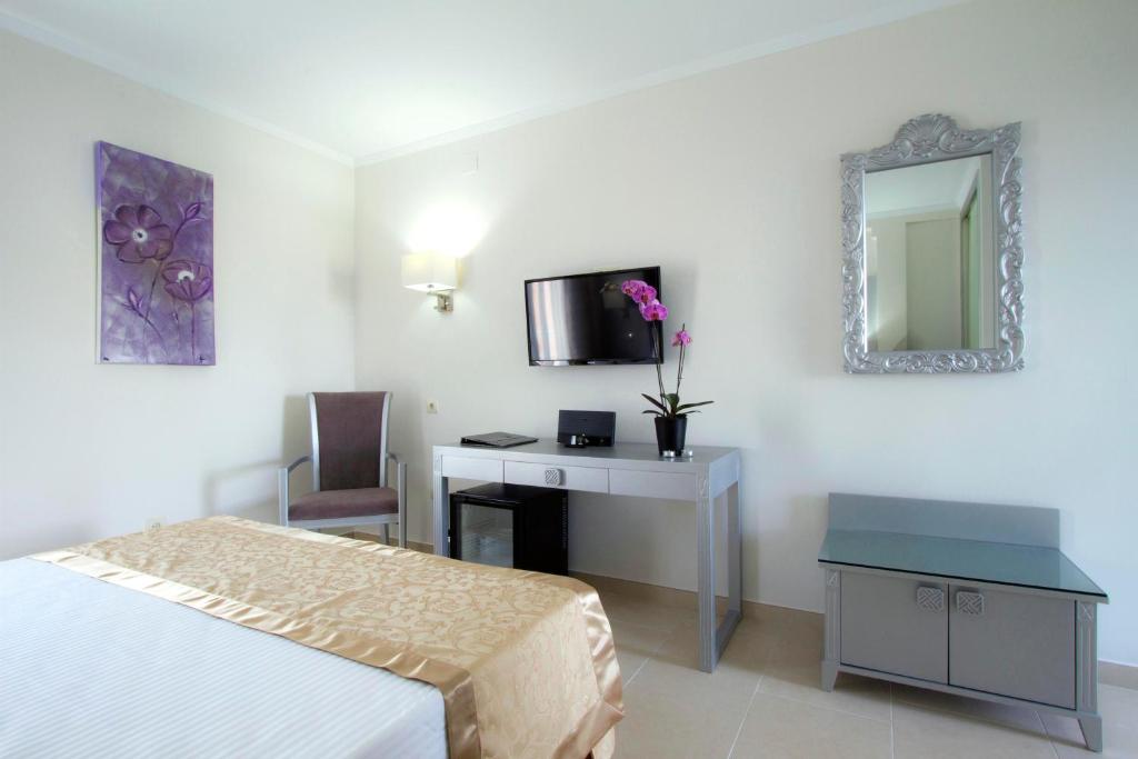 BLUESEA Alborán Adults Only- Ex Hotel MD Torremolinos — Hotel rooms in Torremolinos, Andalusia