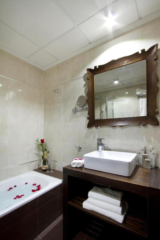 BLUESEA Alborán Adults Only- Ex Hotel MD Torremolinos — Hotel rooms in Torremolinos, Andalusia
