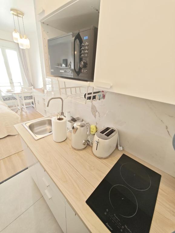 Charming Bright Studio 3 Min Walk to Opéra for 2 - 2