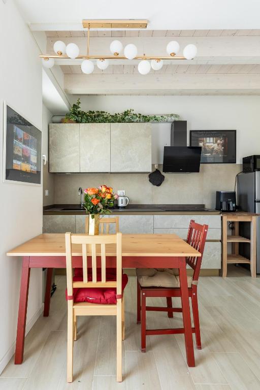 Saliceto Studio II by Wonderful Italy - 2