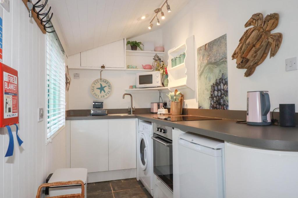 Smugglers Cottage, Tintagel photo 4