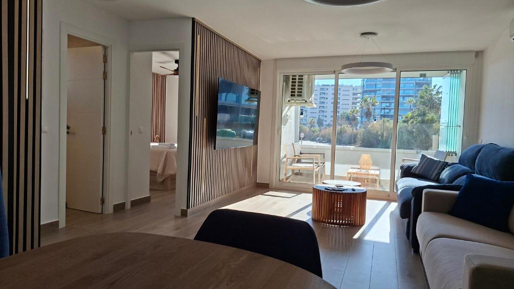 Stylish Frontline Punta Prima Suite with Sea Views - 2