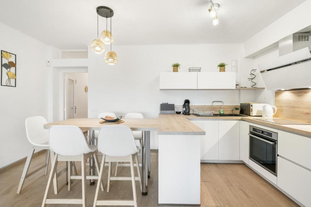 WELCS APARTAMENTO 334 EMP frente al mar - 4