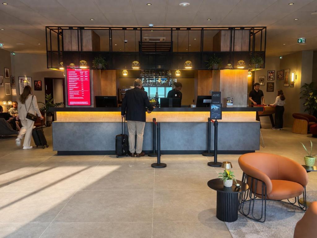 Lobby, ibis Aéroport Paris Orly Rungis in Paris