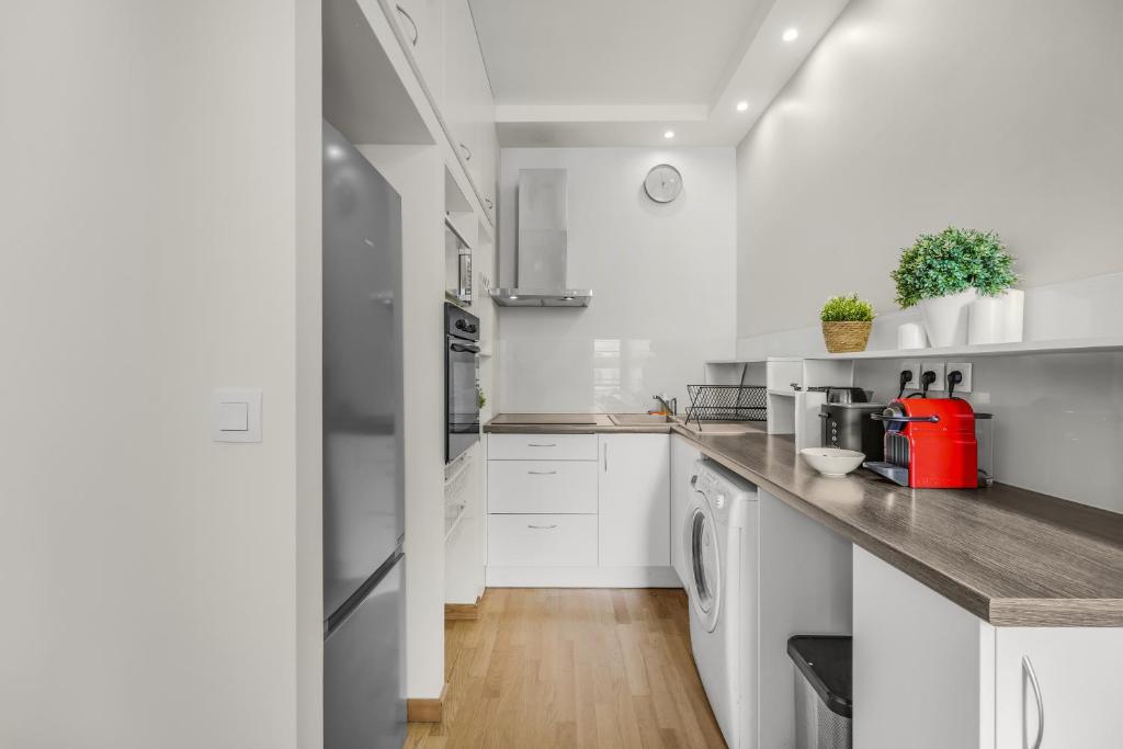 Canal Saint-Martin Spacious 2BR with NetFlix - 5