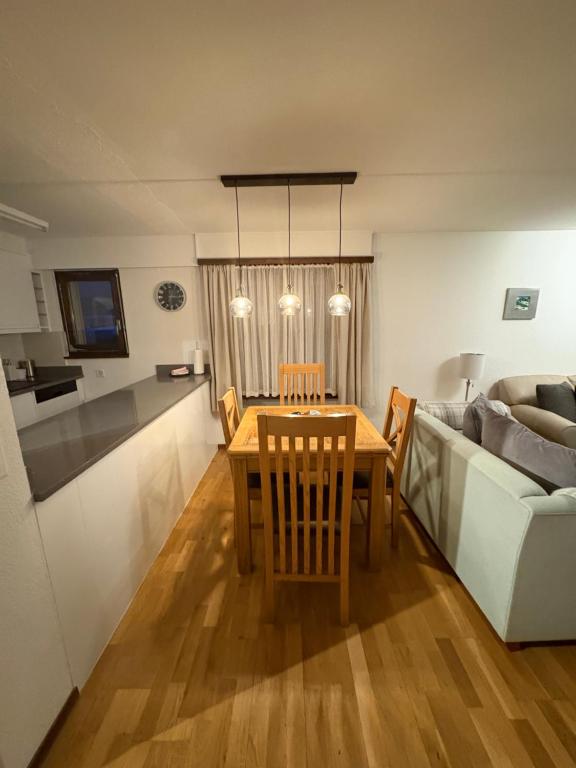 Modern Täsch Apartment with Free Parking - 5