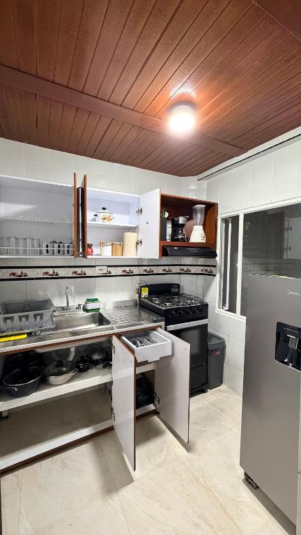 Home Aurora 302 - 4
