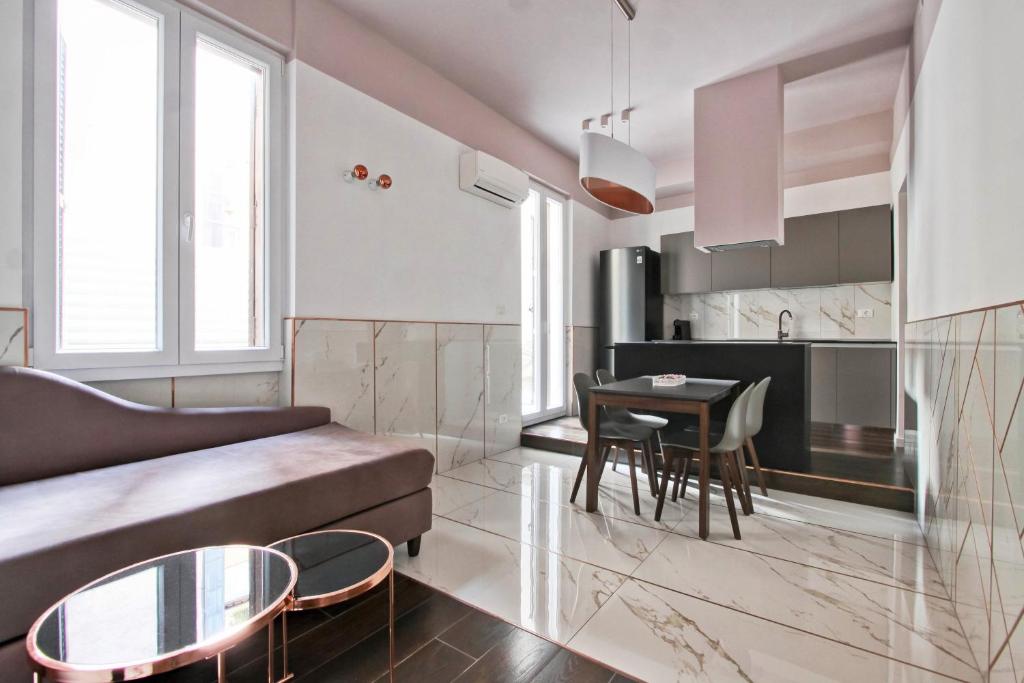 Fine Apartment with Terrace - 1