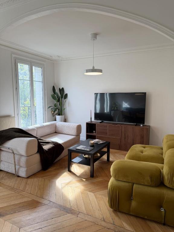 Spacious Designer Apartment near Montmartre - 5