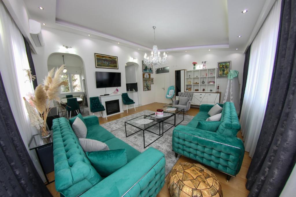 Emerald Elegant Residence - 5