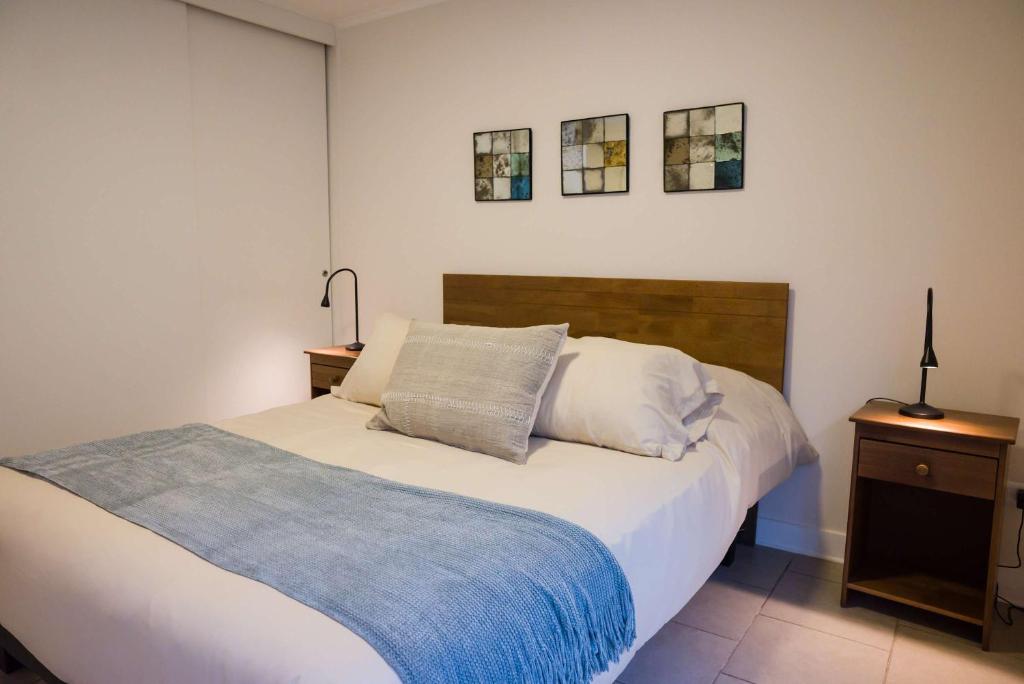 Terrace Vibe Chic Apartment Steps from Metro - 3