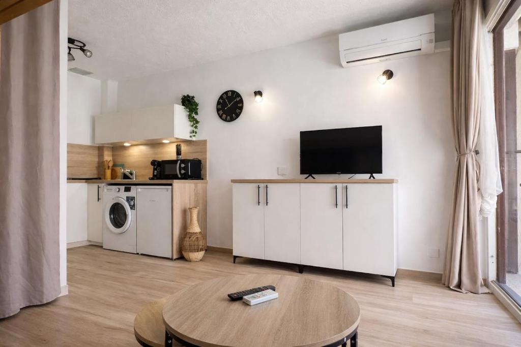 Studio avec piscine à 100 m de la plage - 2