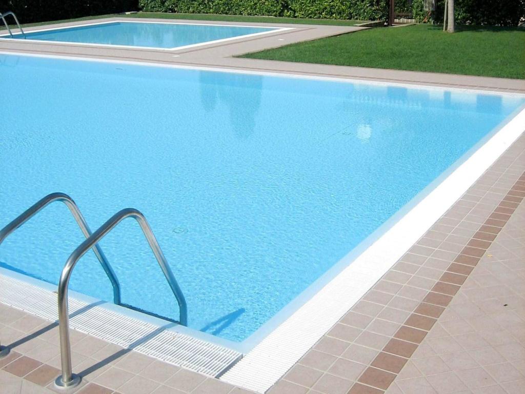 Enticing Holiday home in Lazise with Swimming Pool - 4