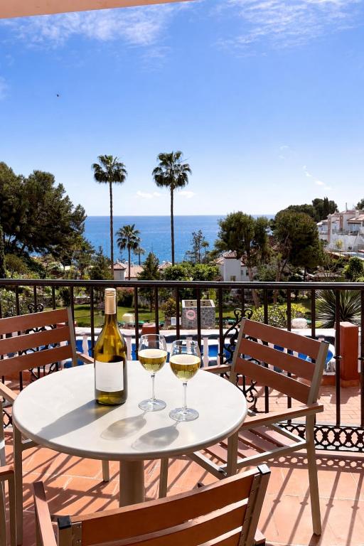 La Amapola, a Little Oasis with Sea View, Pool & Terrace in Nerja - 2
