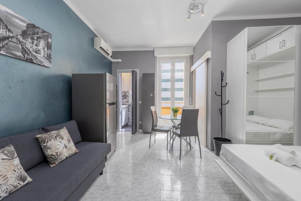 2 min to Tram and Bus - 5min to MXP Shuttle - Air Conditioning - Balcony - 1