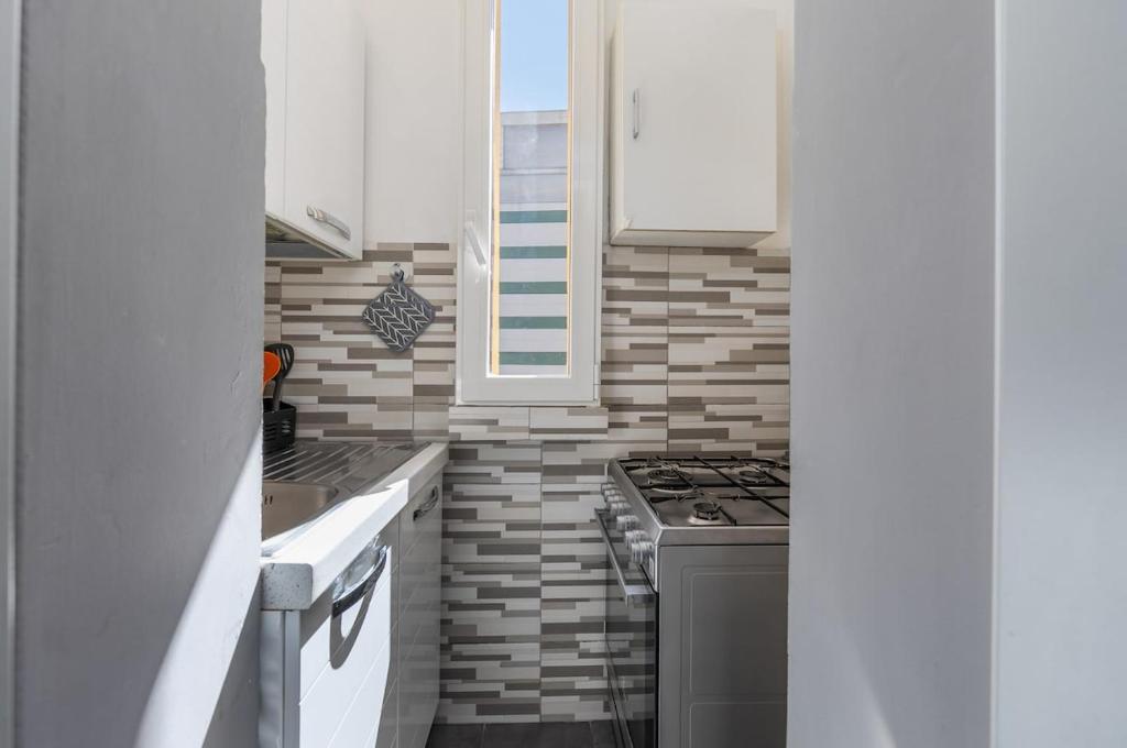 2 min to Tram and Bus - 5min to MXP Shuttle - Air Conditioning - Balcony - 3