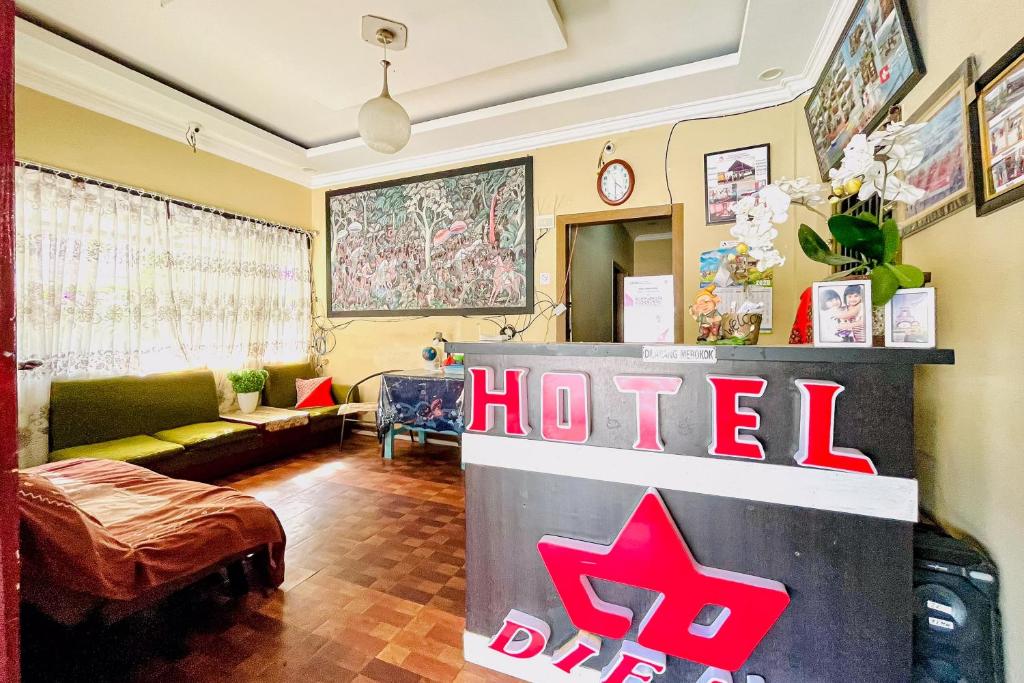 RedDoorz @ Hotel Dieng Berastagi