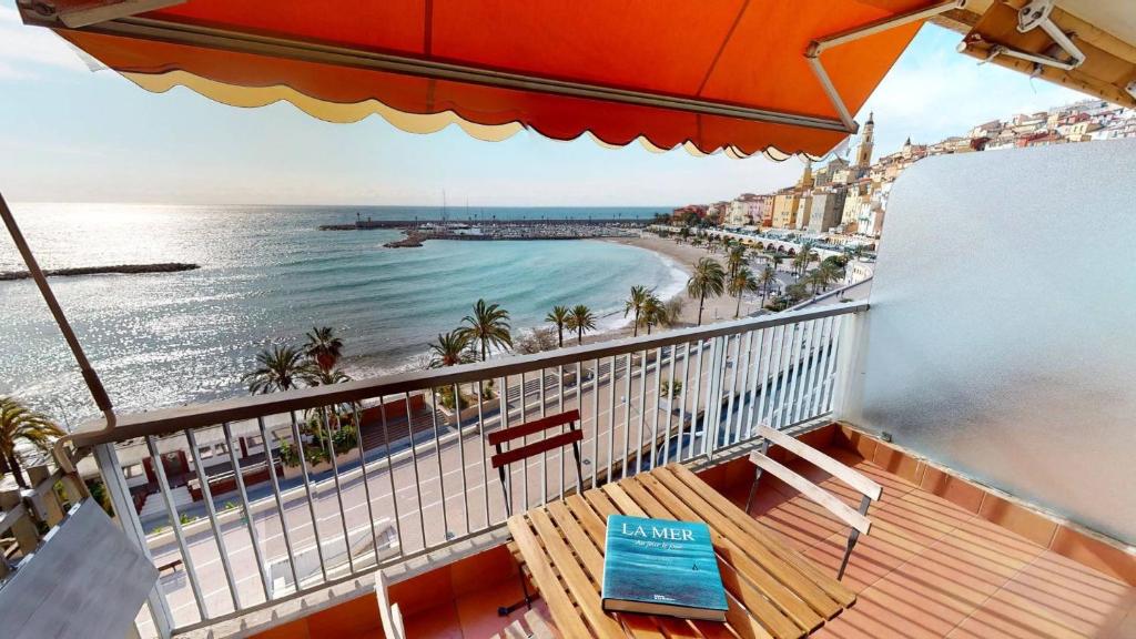 10EDM - Grand 2P face mer avec terrasse proche centre et plages - 1
