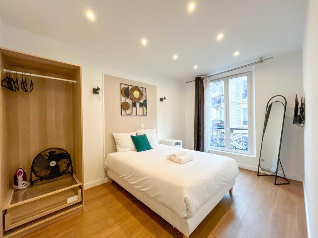 Urban Flat 18 - Charming 2BDR Parisian Home - 5