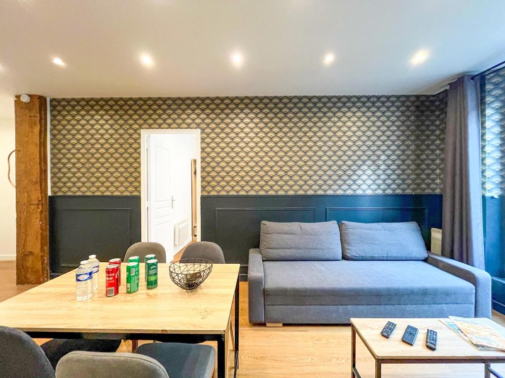 Urban Flat 18 - Charming 2BDR Parisian Home - 4