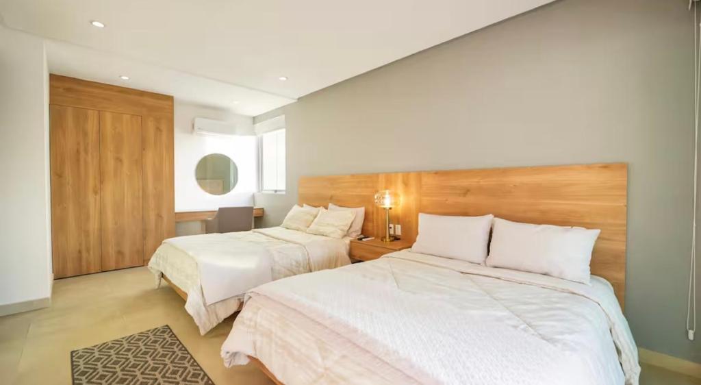 The One & Only Luxe Beachfront Villa - Hotel Zone - 4