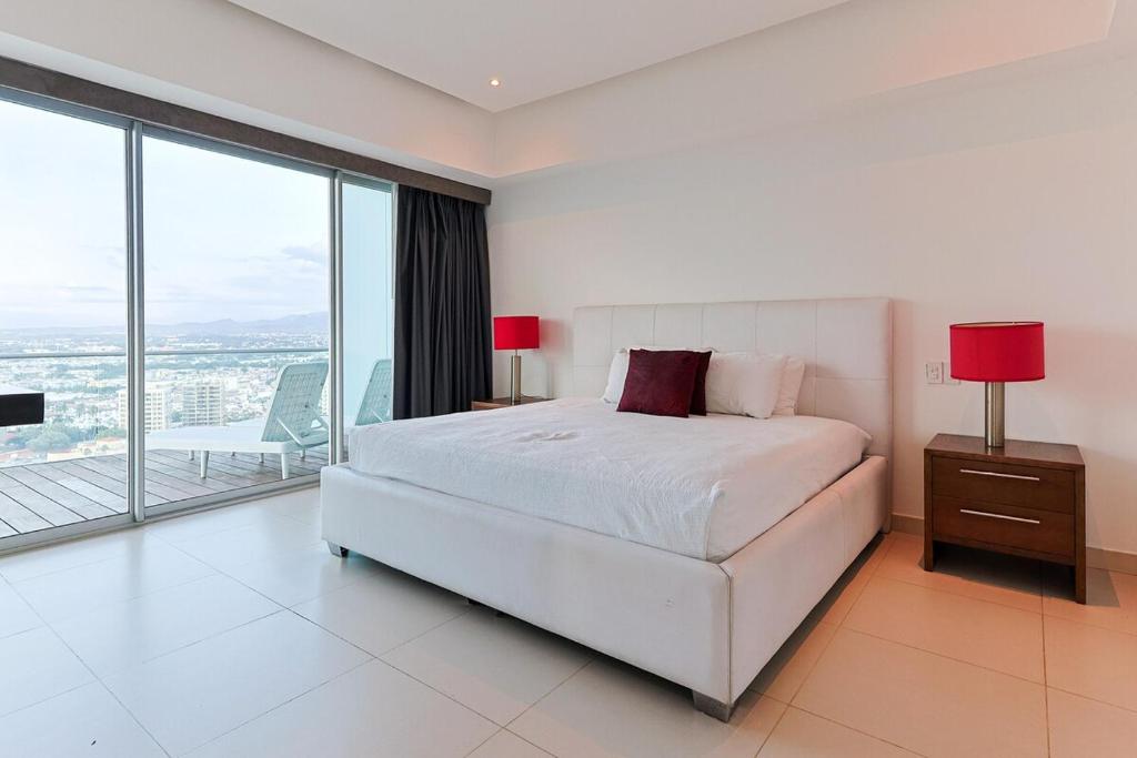 Luxury Oceanview Condo at Icon Vallarta - 4
