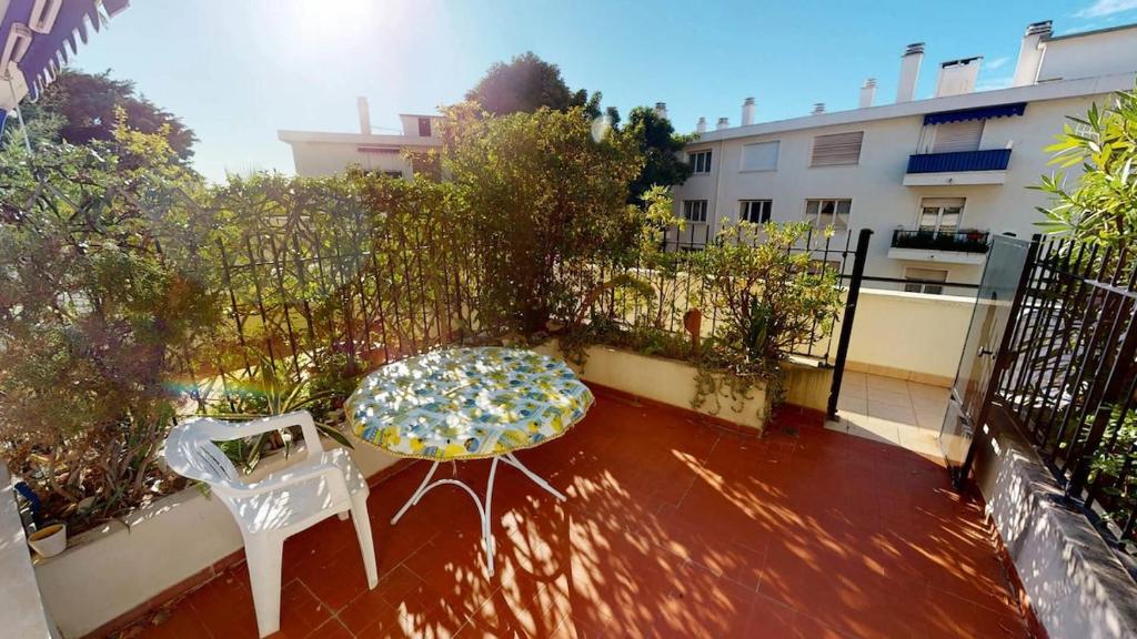 42OB - Beau studio avec immense terrasse et garage privé - 1