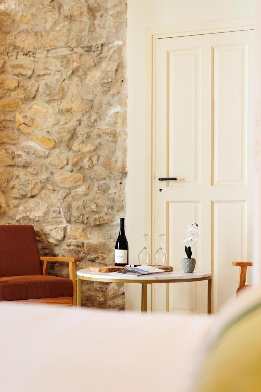 Château Catherine de Montgolfier - B&B et Gites - Piscine - Domaine viticole bio avec dégustation - 2