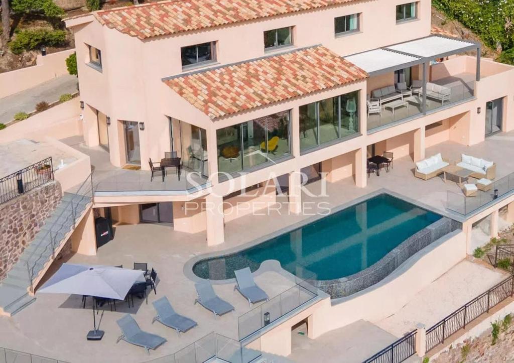 Modern villa close to beaches and village - 2