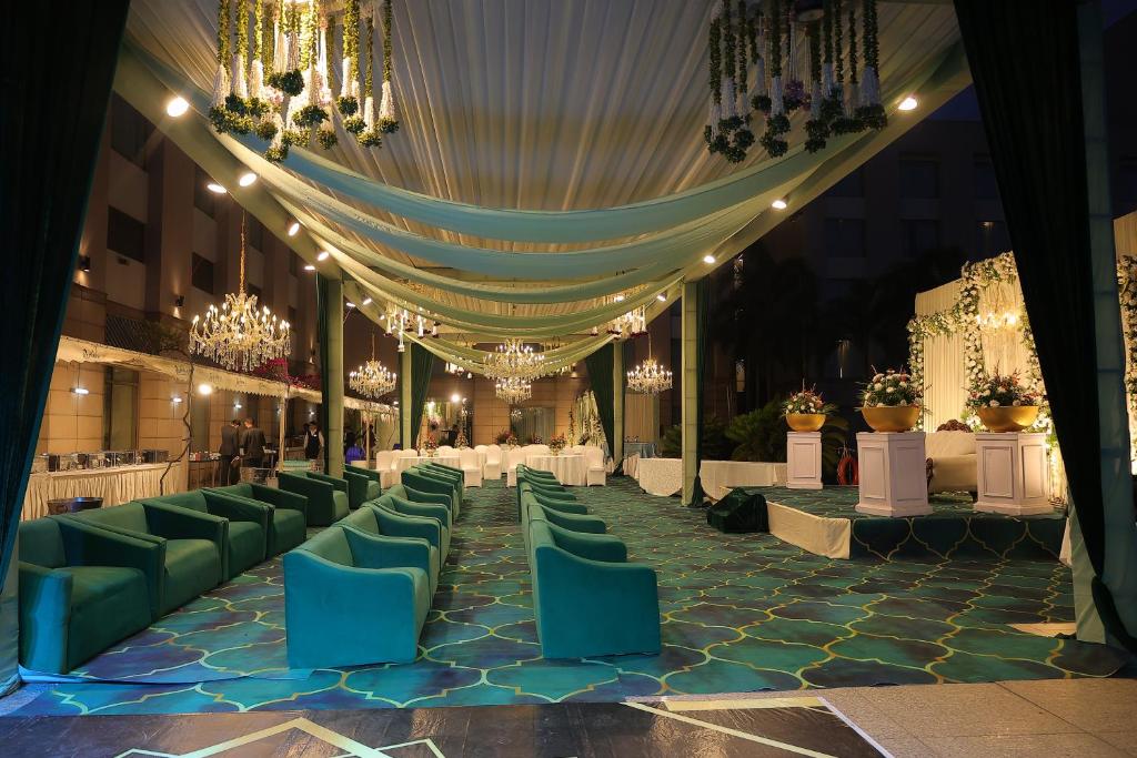 Radisson Blu Hotel Rudrapur, Rudrapur (Uttarakhand) | 2026 Updated ...