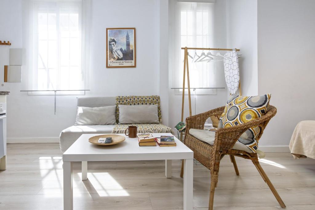 -MalagaSunApts-Estudio Mezquitilla center 2nd floor - 2