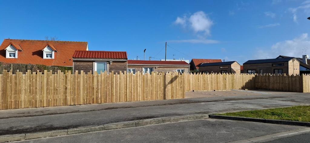 BERCK-PLAGE - Location saisonnière Tiny House insolite - 4 hébergements atypiques avec terrasse privée, proche mer, parking privé et gratuit, idéal weekend romantique, vacances en famille ou groupe - 3