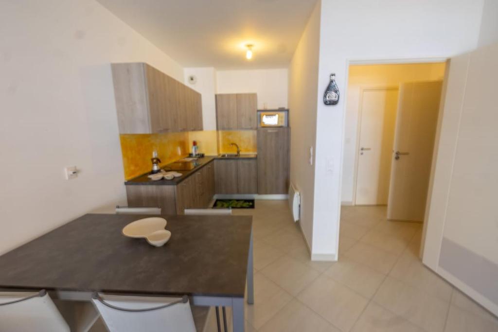 110I - Joli 2P avec terrasse piscine et parking - 5