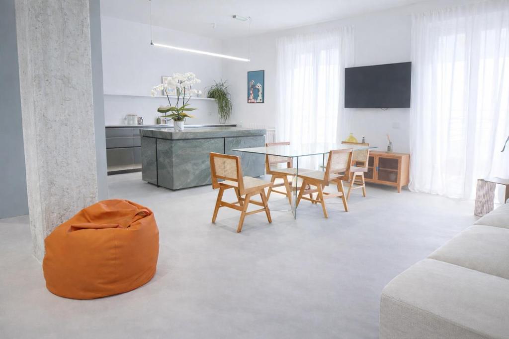 Exclusive Apartment - 2