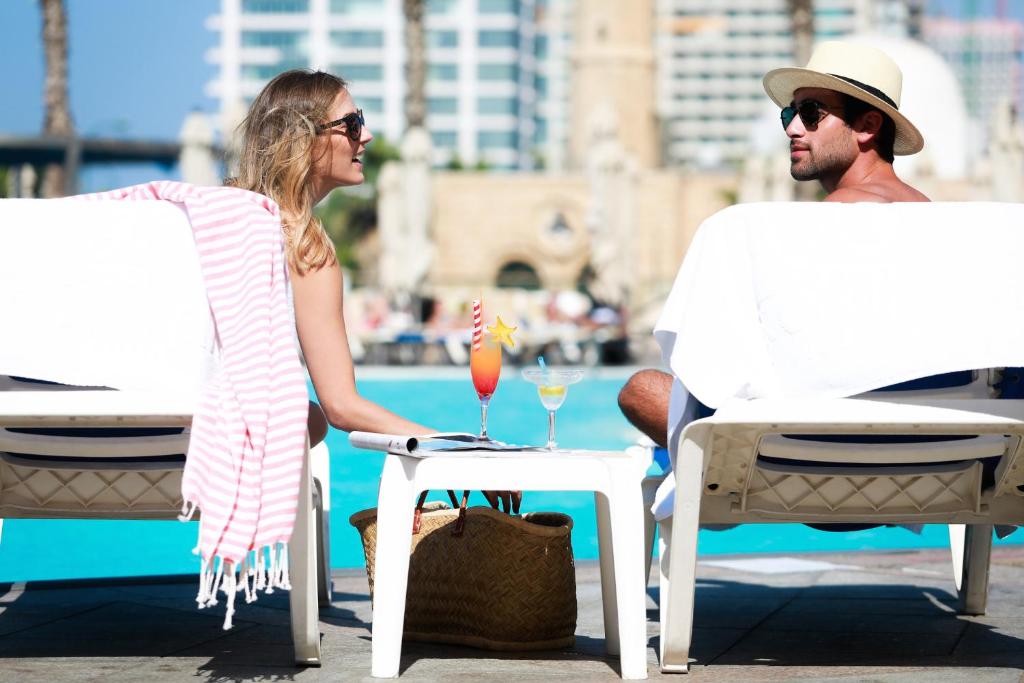 スイミングプール